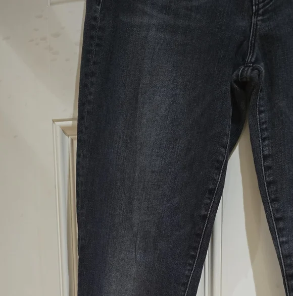 Mother Black Cropped Jeans - Picture 4 of 15